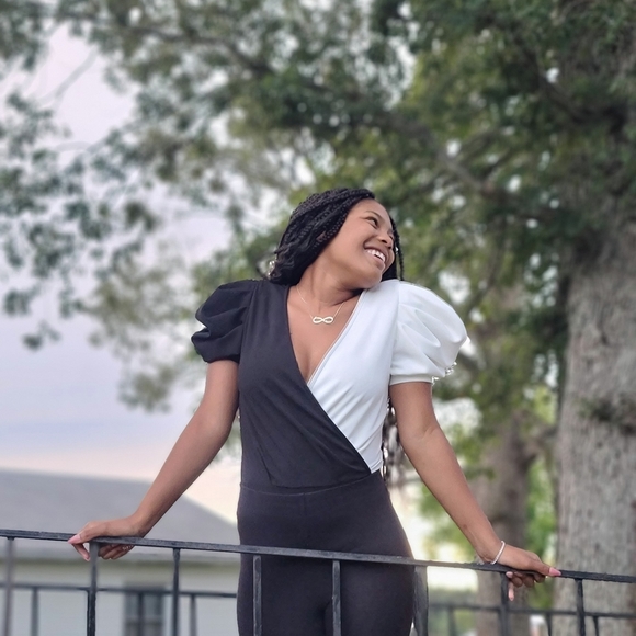 Black and White Bodysuit - Picture 3 of 3